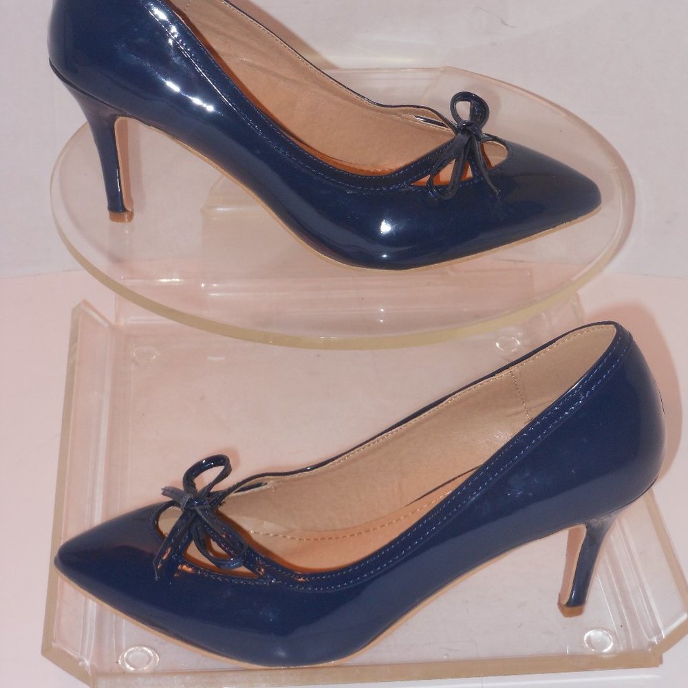 FOREVER LINK DARK BLUE PATENT LEATHER PUMPS